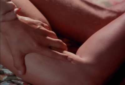Anna Nicole Smith huge tits grabbed in Skyscraper (1996)