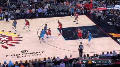 [Highlight] Kevin Porter Jr. does a quick alley oop dunk to Bruno Fernando. After Bruno Fernando grabs the rebound on the other end, Jabari Smith Jr. gets a quick 3 pointer to force a Suns timeout. Rockets now down by just 2 mid way through the 4th quarte