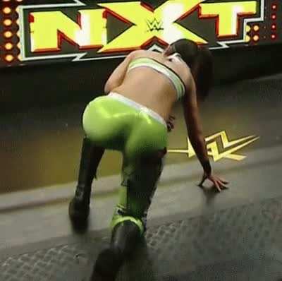 Bayley Dos Cheeks