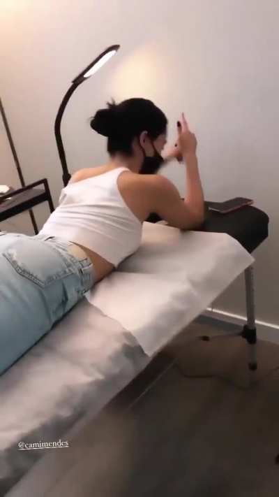 Camila Mendes shaking 🍑