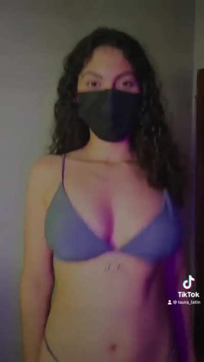 @Laura_latin