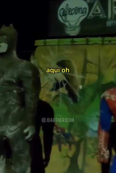agora os vingadores está completo..