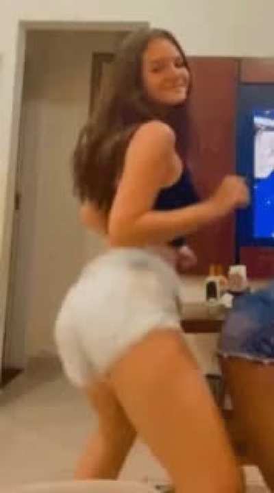 Ela rebolando assim no seu pau rsrs