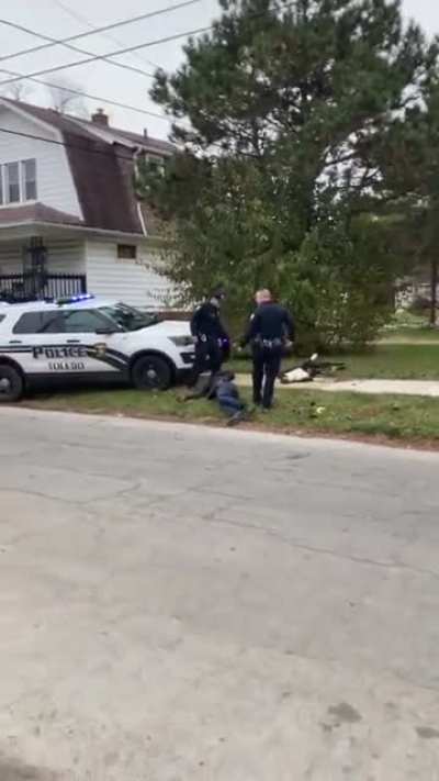 Officers and Bystanders Save am Elderly Man Being Attacked By Pit bulls (November 21st, 2021)