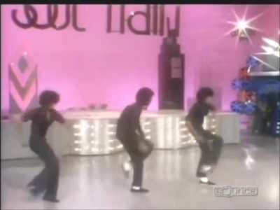Late 70s/early 80s Soul Train dancer Jeffrey Daniel&rsquo;s underrated influence on MJ