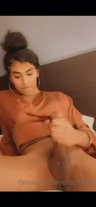 I love flopping until I cumm💦🥰