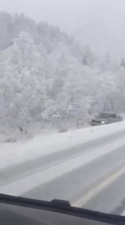 Sn&oslash;en (og trafikkidiotene) er tilbake!