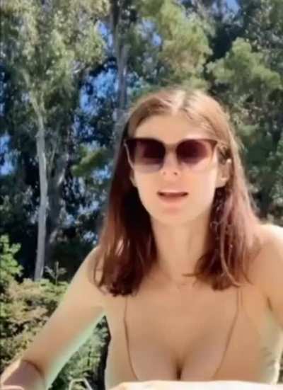 Alexandra Daddario