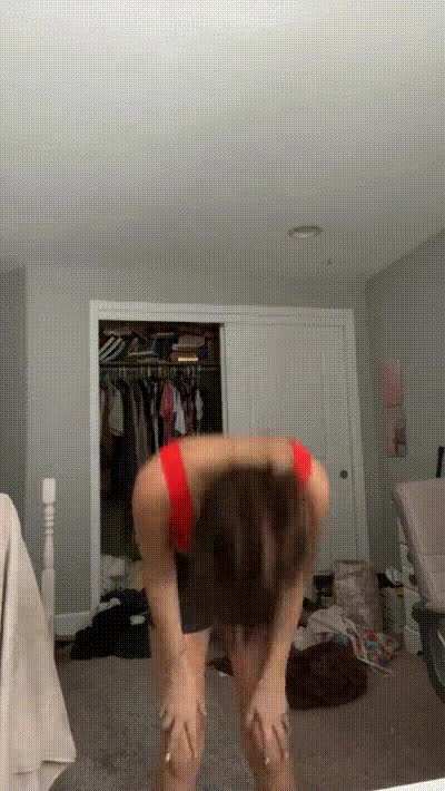 Shake the tits AND the ass 🍑