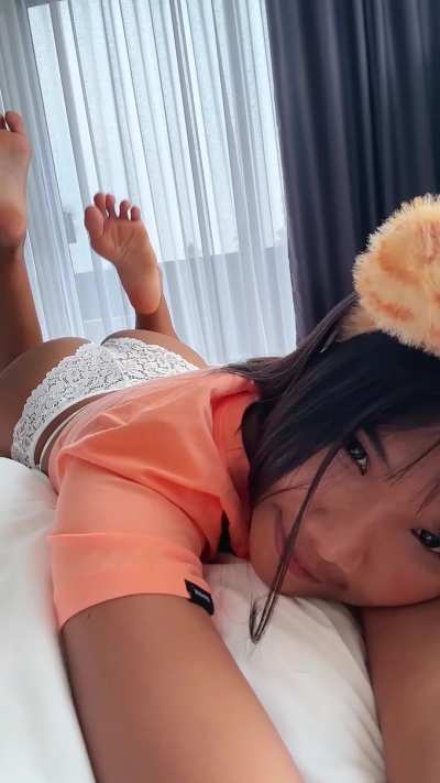 anyone wanna fuck an Asian slut like me?