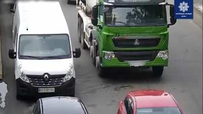 WCGW talking on a phone and crossing the road in the wrong place at the same time