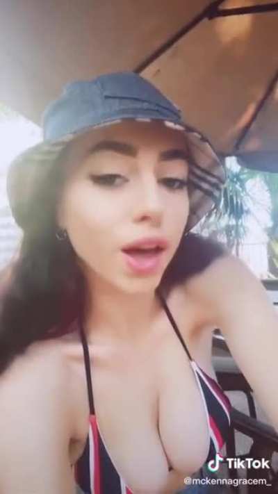 That top fits her well
