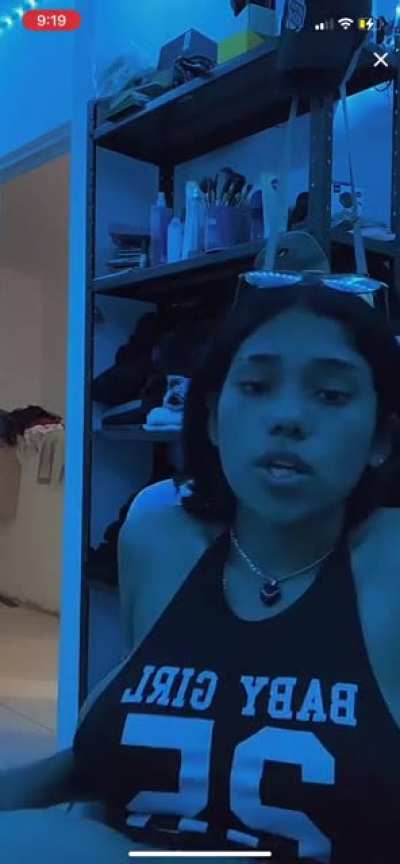 Tiktok live (.)_(.)