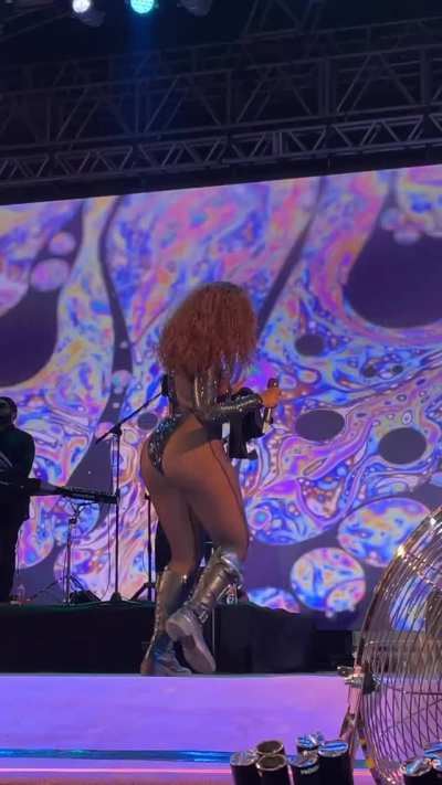 Iza