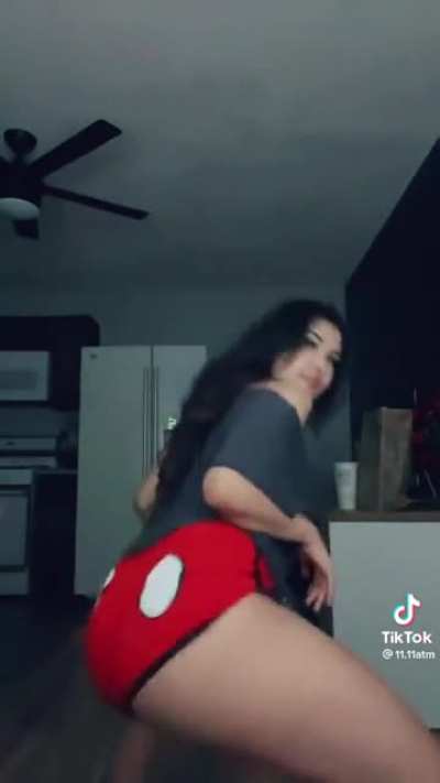 Latina Thottie