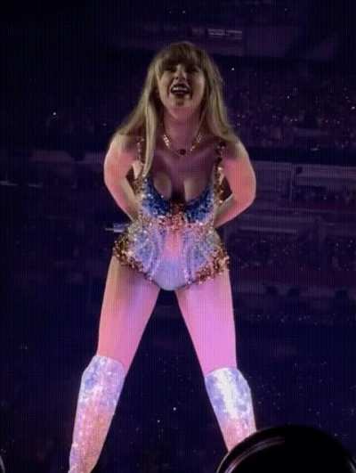 Wonderful cleavage