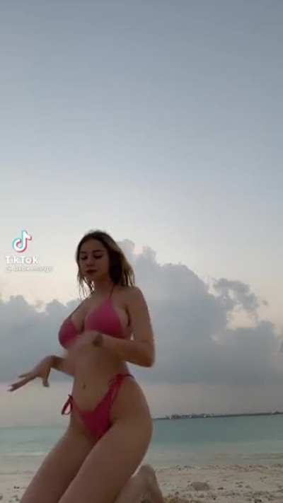 That is some real big titties