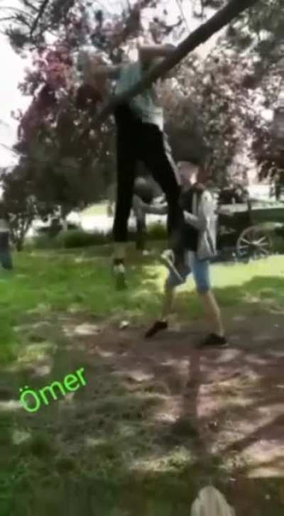 beyler yaraklı karı var a&ccedil;mayın NSFW