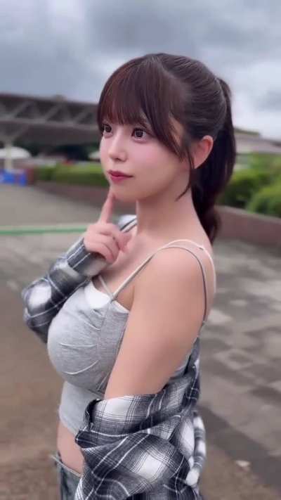 Momo Sakura