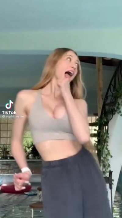 Amazing slowmo dancing😊