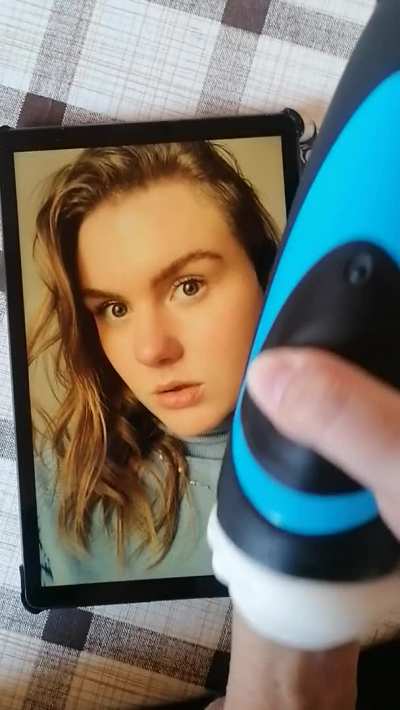 My girlfriends best friend made me cum real hard 🥵