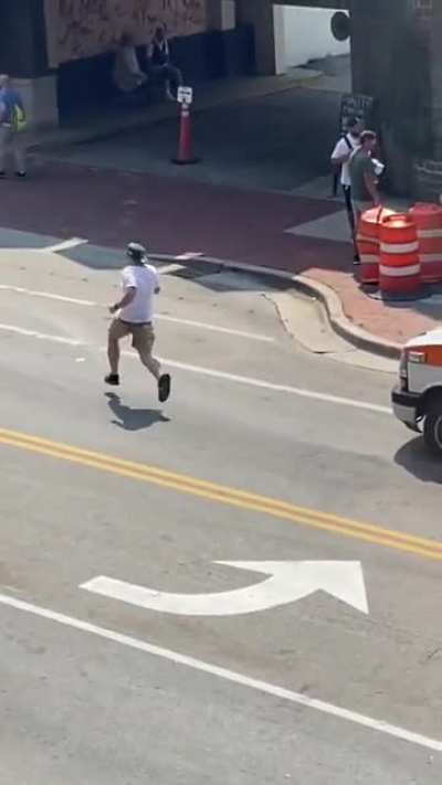 Guy refuses help from the paramedics because he don&rsquo;t want to pay any hospital bills