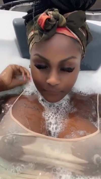 Hot tub Nips