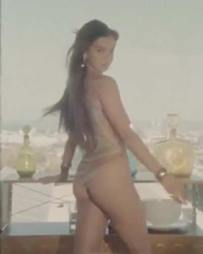 Hailee Steinfeld butt