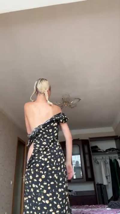 Fuck me while I stand up I&rsquo;m only 4&rsquo;8