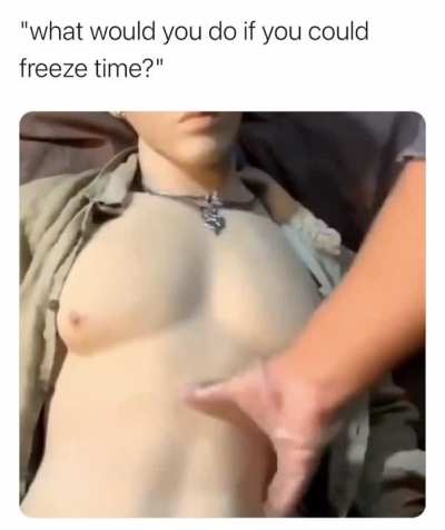 poke those pecs 😋