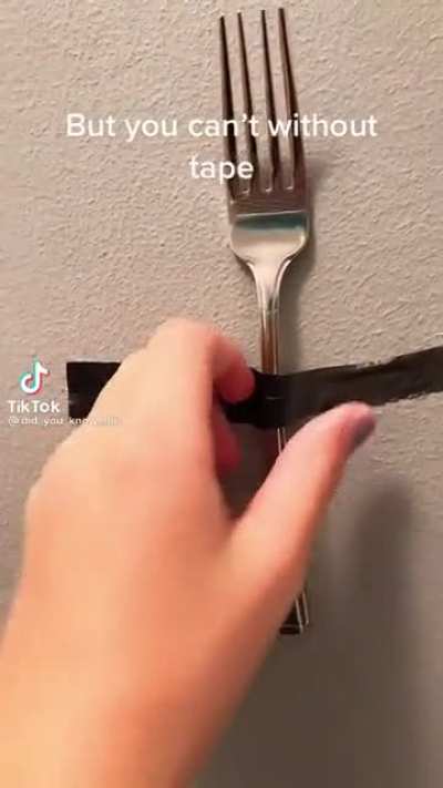 Tape tapes