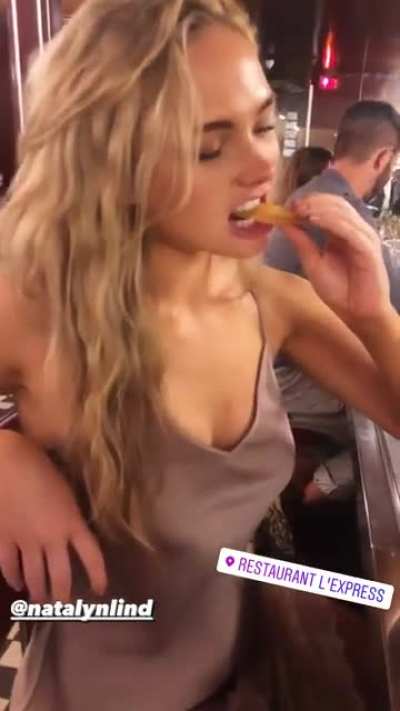 Natalie Alyn Lind