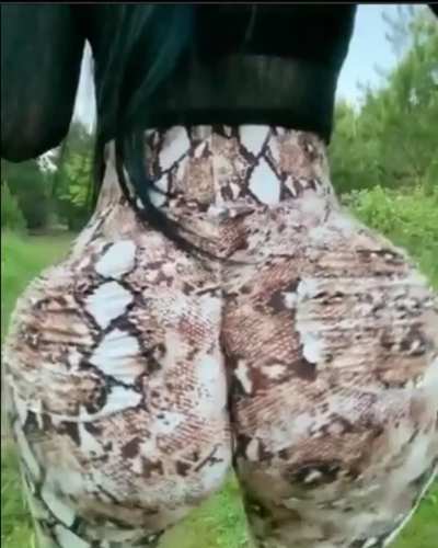Slow motion ass shake