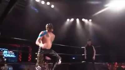 Will Ospreay and Rey Fenix with a fantastic start to their match as the Fight Club Pro Crowd show their love and appreciation...👏👏🔥🔥🔥