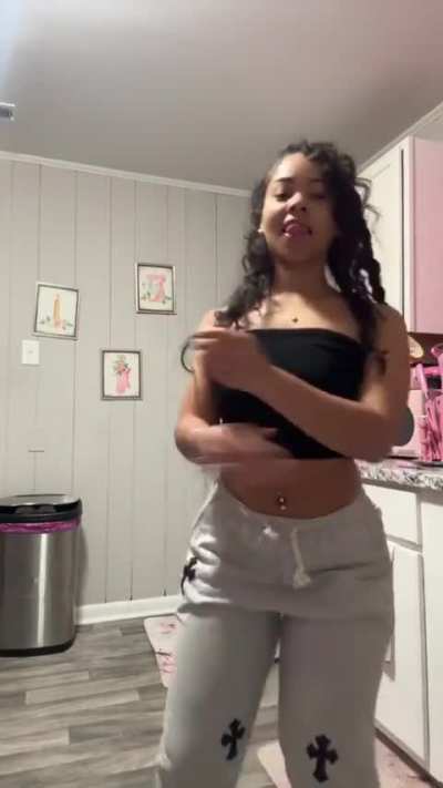 👀
