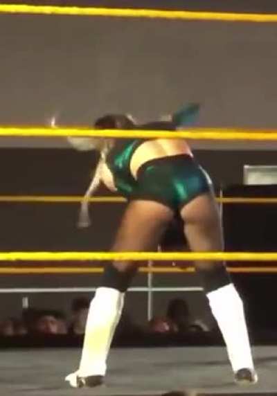 Taynara Conti