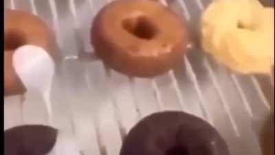 🤨