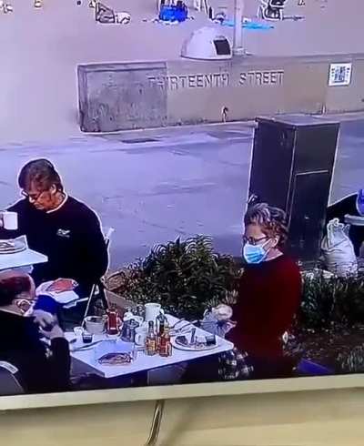 Covidiot eating