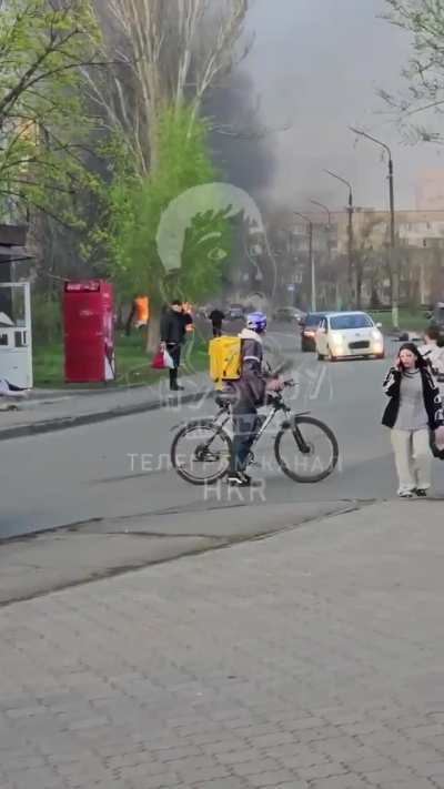 Russian ballistic missile hit living area in Krivy Rih city. 14 people died, include 2 kids and more than 30 injured
