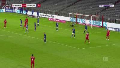 Bayern M&uuml;nchen [6] - 0 Schalke 04 - Muller (great Lewandowski assist) 69'