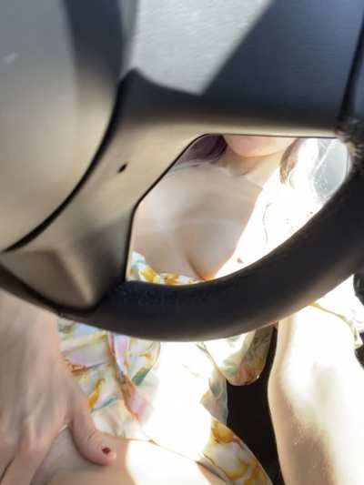 can i get someone to fuck me in my tesla? i&rsquo;m tired of masturbating in broad daylight in here all the time 🙄 [F]