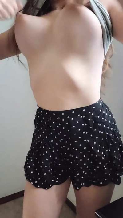 Fun fact, they're so perky that no one can tell if I'm wearing a bra [drop]