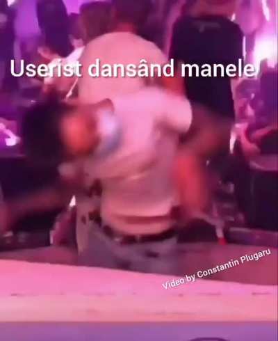 S&atilde; nu ziceți c&atilde; useristilor nu le plac manelele