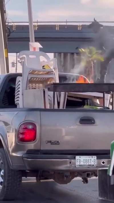 Chin&amp;amp;en a su madre todos!! Me llevo mi asador.. 🤨