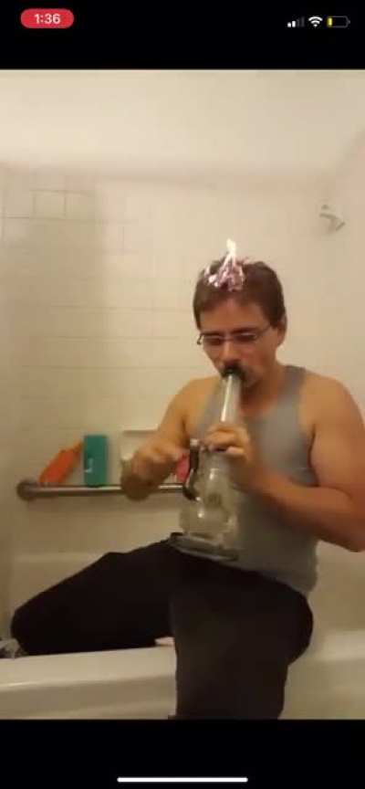 He&rsquo;s featherin it brother! 🔥
