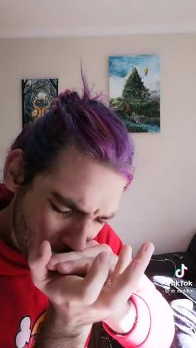 Viajero del tiempo: * mueve una silla * La l&iacute;nea temporal: