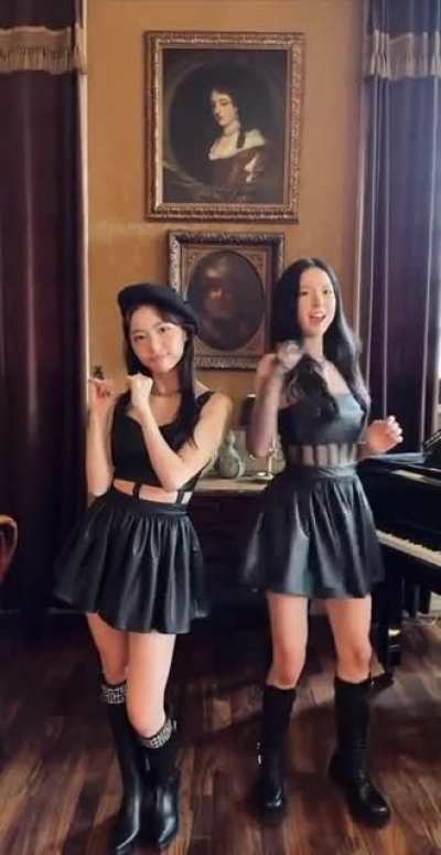 [211228] Yujin &amp;amp; Youngeun TikTok update: Bob for me🎵