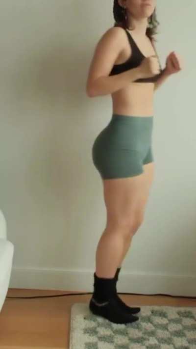 Jiggle Clara 2