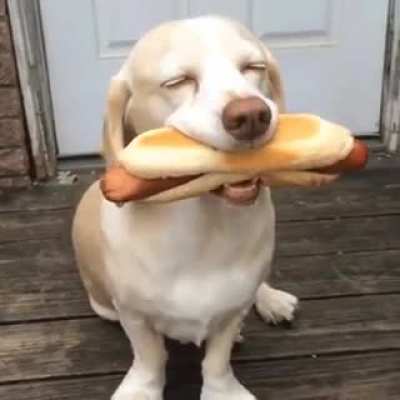 BLiND CannIBAL cAn'T HIDE hIS jOy Of eatiNg hiS OWn BretHRen!!