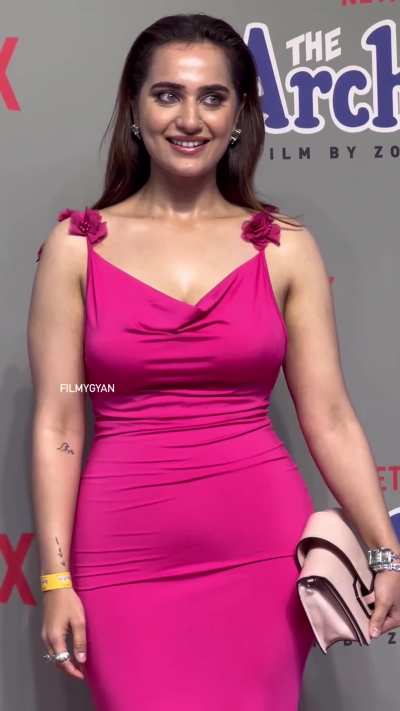Kusha kapila sl&uacute;ty busty FUCK.